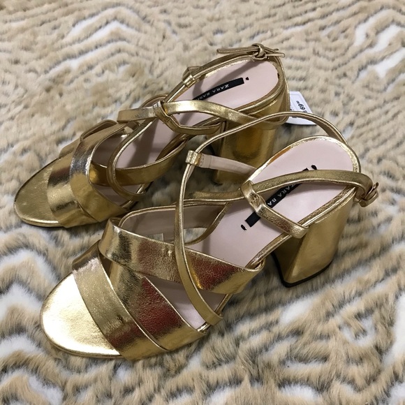 NWT Zara Bassic Heel zib women’s gold shoes